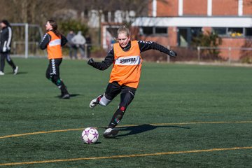 Bild 71 - B-Juniorinnen Halbfinale SVHU - Holstein Kiel : Ergebnis: 3:0